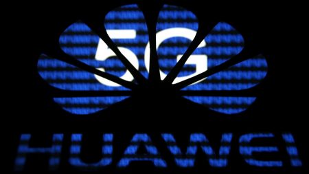 Huawei aims to bring out 5G TV this year, become top PC producer